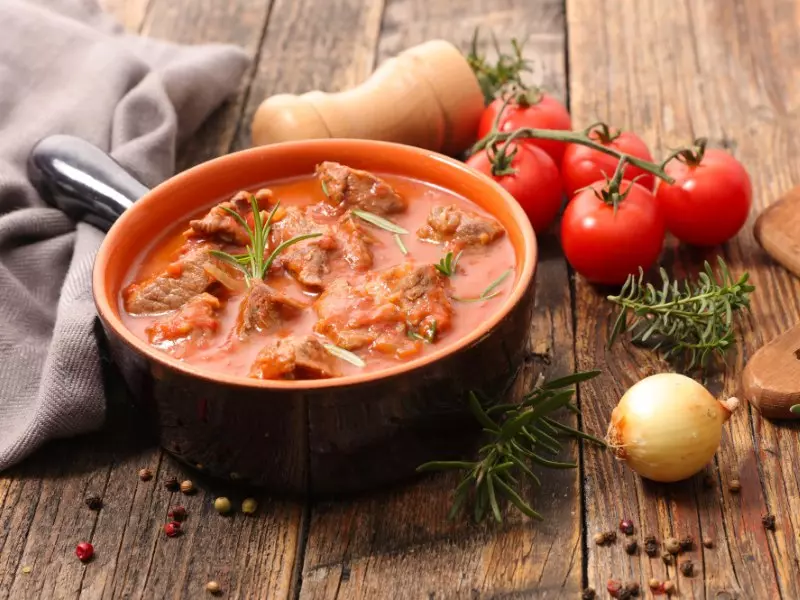 ungarisches-gulasch
