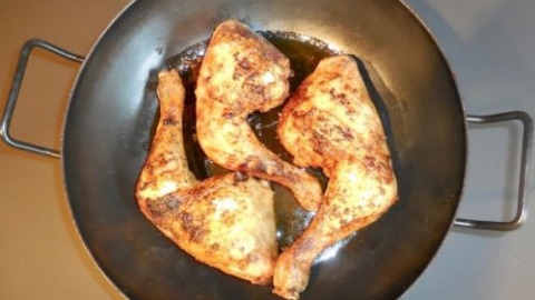 Hähnchenschenkel aus dem Ofen mit Paprika 5 Hähnchenkeulen
