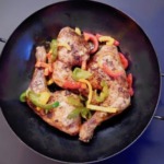 Hähnchenschenkel aus dem Ofen mit Paprika 5 Hähnchenkeulen