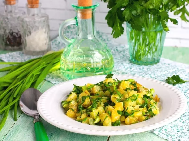 Marinierter Kartoffelsalat mit Kräutern 1