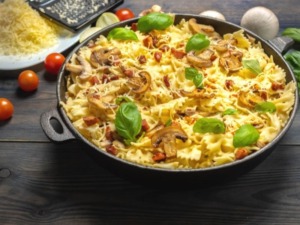 Nudelauflauf mit Pilzen 10 Nudelauflauf-pilze-sahne