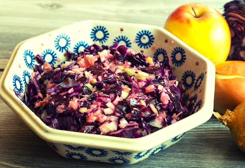 Omas Obstsalat mit Rotkohl 1