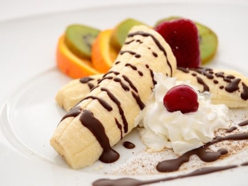 Omas Weinbrand-Bananen 3 Bananen-Dessert
