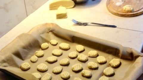 Schneeflöckchen-Kekse für die Adventszeit 3 Schneeflöckchen