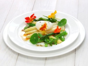Spargelsalat-eier