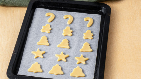 Omas Weihnachtskekse aus Mürbeteig 8 Butterplätzchen backen Blech