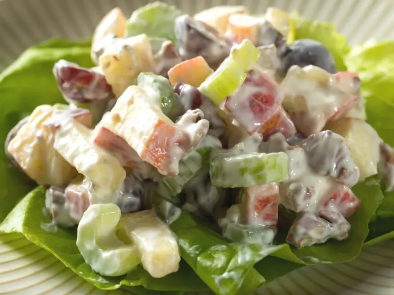 Party-Käsesalat mit Äpfeln und Mandarinen | Omas Rezepte