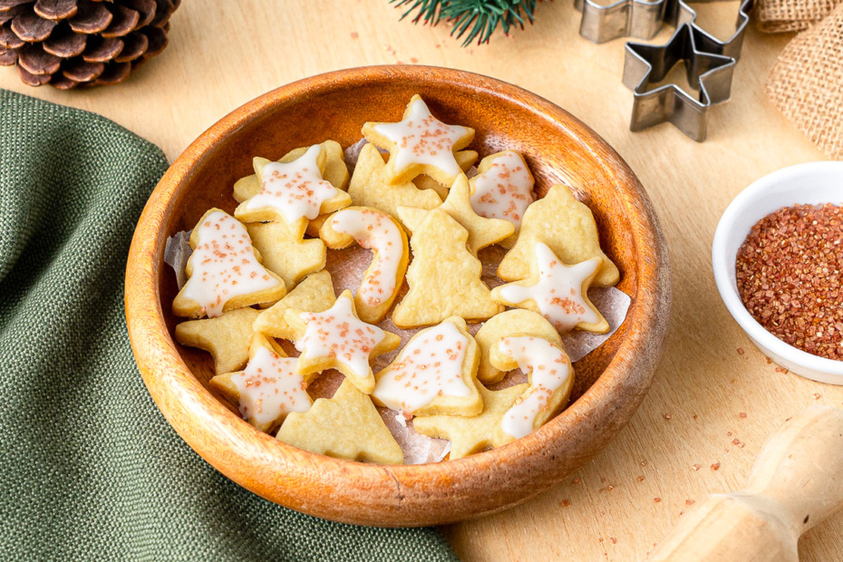 Omas Weihnachtskekse aus Mürbeteig 56 muerbeteigkekse butterplaetzchen rezept