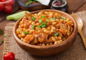 Gebackene weiße Bohnen mit Kartoffeln 8 Gebackene weiße Bohnen