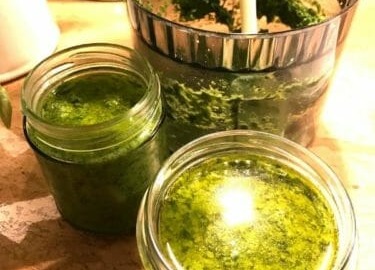 Omas nussiges Bärlauch–Pesto 3 Bärlauch_pesto_im_glas