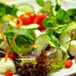 Gemischter Salat angerichtet