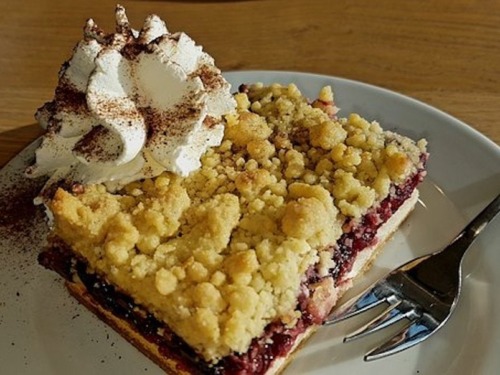 Omas saftige Streusel - für den Kuchenbelag 6 Streusel auf Kuchen