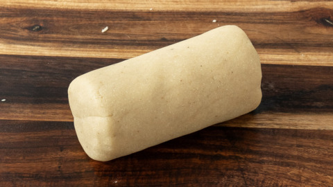 Marzipan einfach selber machen 11 Marzipanrolle