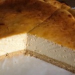 Omas Quarkkuchen - einfach und fluffig aus dem Ofen 5 Quarkkuchen angeschnitten