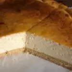 Quarkkuchen angeschnitten