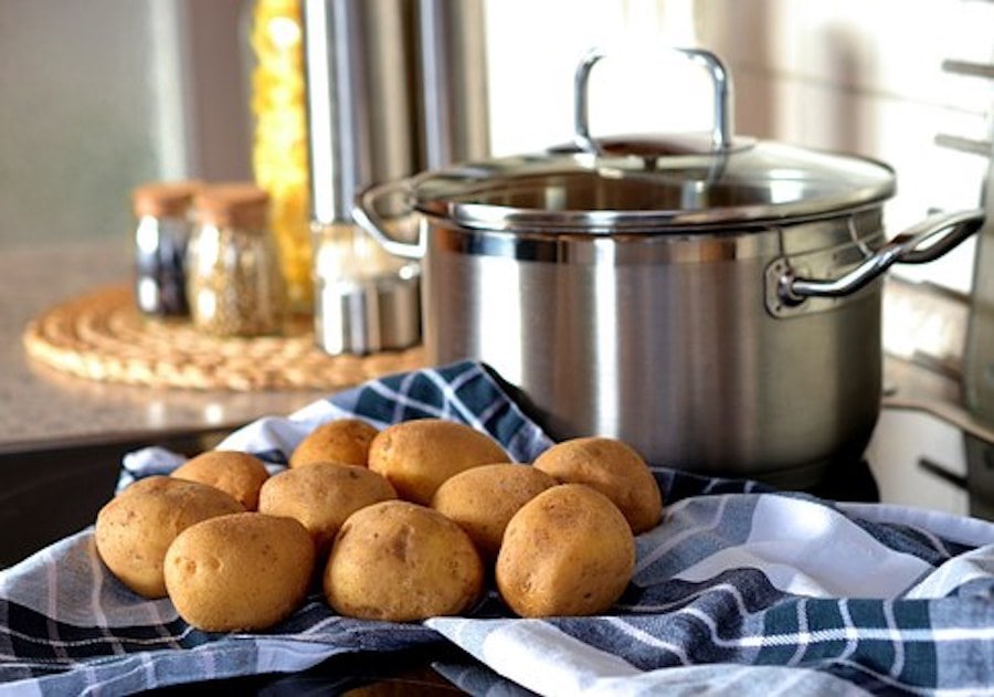 Pellkartoffeln kochen