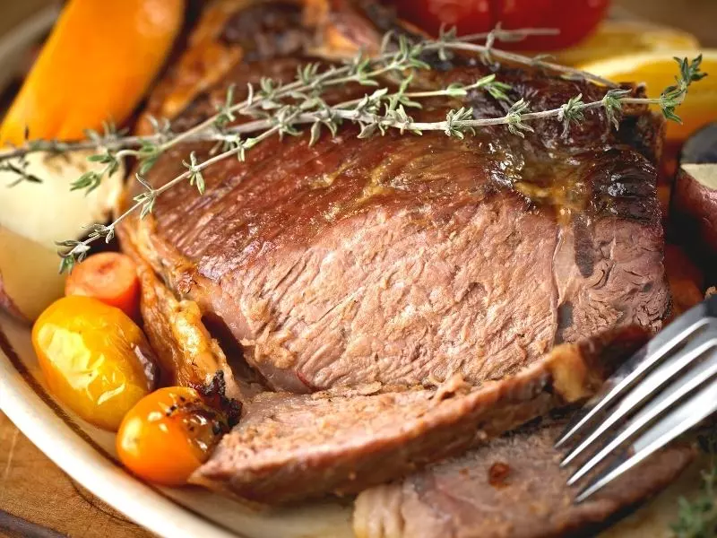 Omas Rinderbraten in Waldmeister-Marinade 3