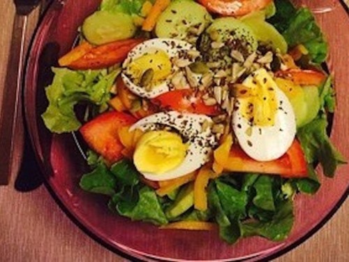 Schneller Gruner Salat Mit Eiern Und Nussen Omas Rezepte 