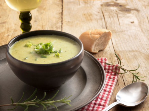 Omas Camembert-Suppe 3 Wein-Camembert-suppe-rezept-oma
