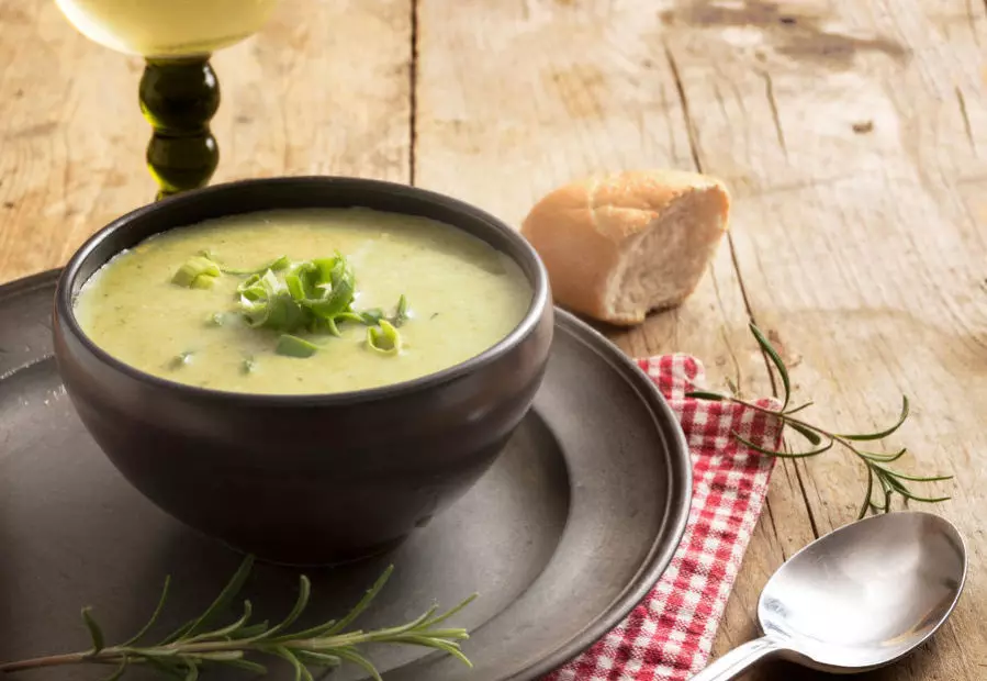 Wein-Camembert-suppe-rezept-oma