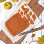 Quittenbrot-schneiden