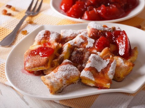 Unfassbar luftiger Kaiserschmarrn mit Zwetschgenkompott 5 Kaiserschmarrn-zwetschgen-original-teller