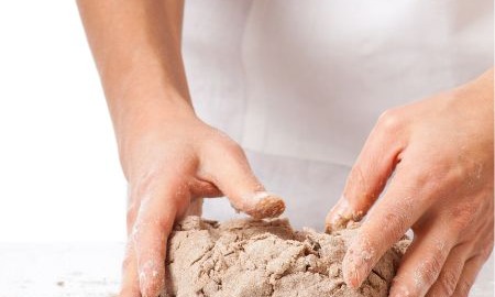 Einfaches Roggenbrot ohne Sauerteig 2 roggenteig-kneten