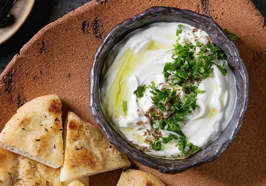 Delikates Roquefort-Dressing für kalte Salate und Dipps - Oma Kocht