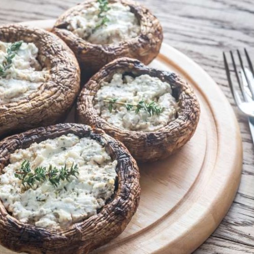 Gegrillte Champignons mit Frischkäse &amp; Feta | Oma Kocht