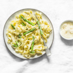 Pasta mit grünem Spargel und Pfeffer