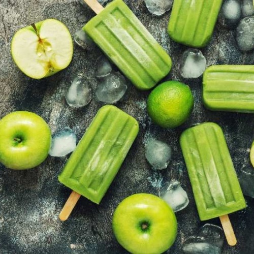 Erfrischendes Apfel-Limetten-Wassereis