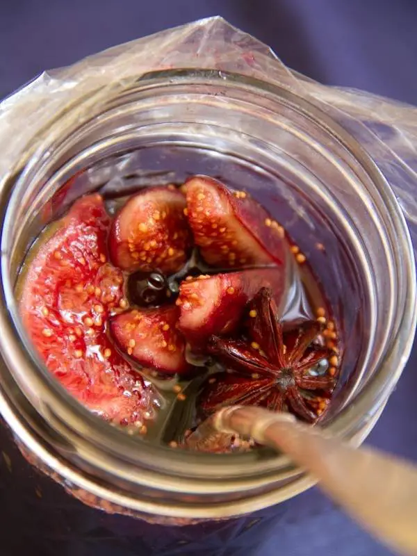 Festlich eingelegte Feigen in Rotwein 2