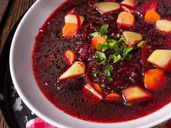 Polnischer Borschtsch – Rote-Bete-Suppe Barszcz czerwony | Omas Rezepte