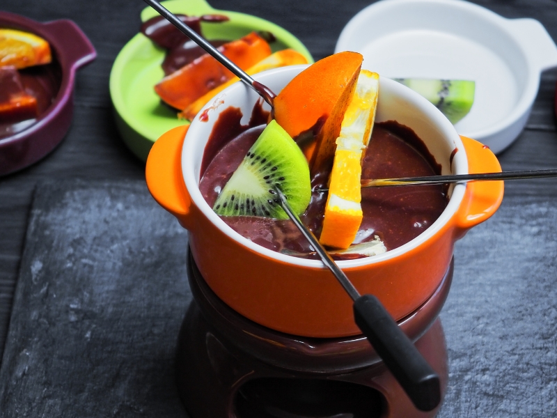 Edel-dunkles Schokoladen-Fondue mit Orange 2 schokofondue-set