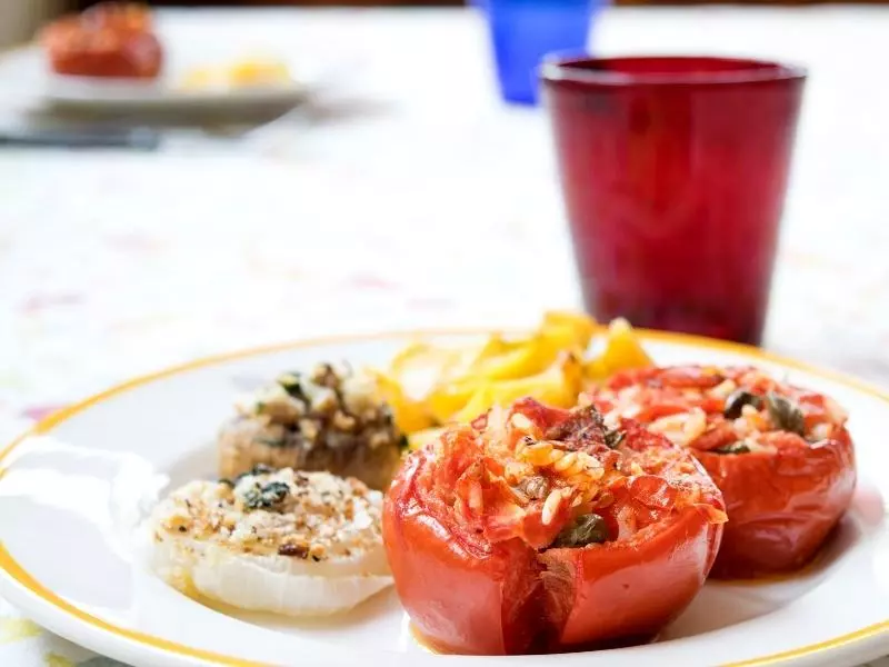 grillzwiebel-tomaten-hackfleisch