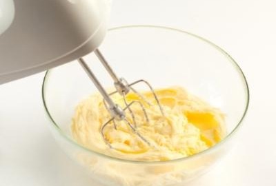 Fruchtiges Orangen-Buttercreme Frosting 4 BUttercreme