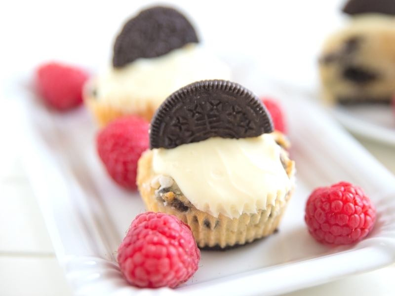 Oreo-Muffins mit Stückchen und Zuckerguss 1