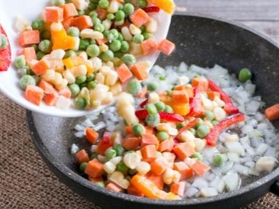 Der Trend Convenience Food 1 gefrorenes-gemuese-pfanne