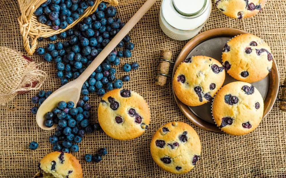 heidelbeermuffins-tisch-beeren