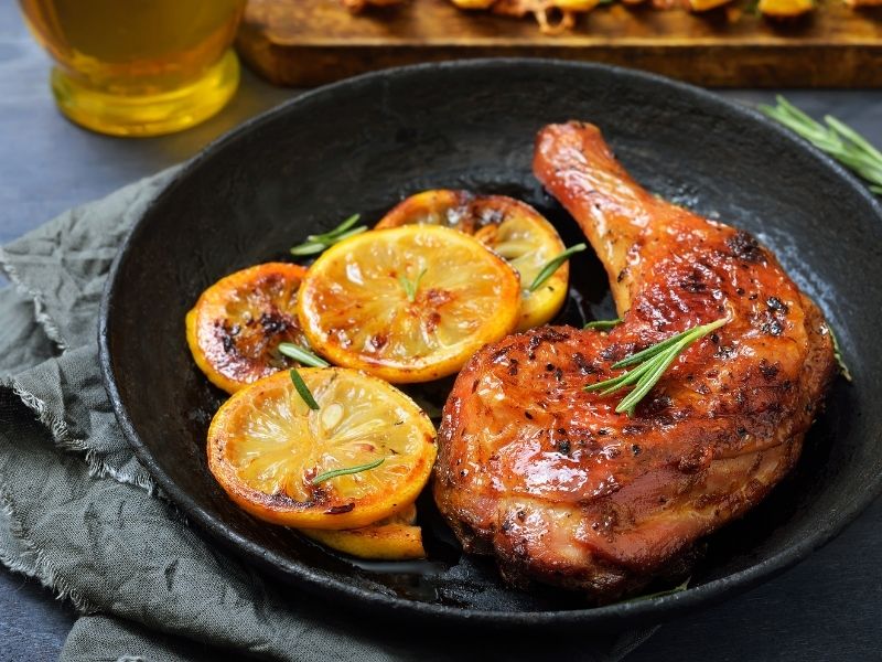 Pikante Hähnchenschenkel vom Grill - Oma Kocht