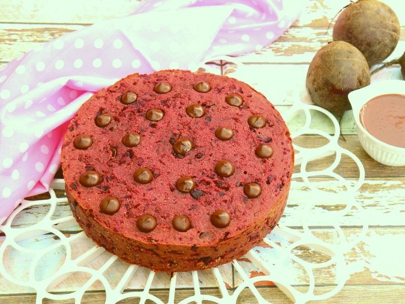 Fruchtiger Rote-Beete-Kuchen mit Apfel 1