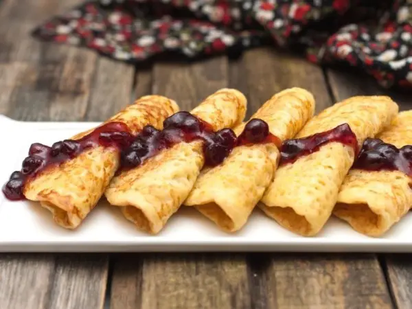 pfannkuchenmit-johannisbeermarmelade.