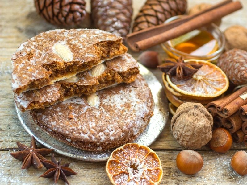 Feine, weihnachtliche Elisenlebkuchen 1