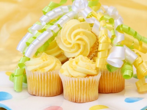 Cupcakes mit Maracuja-Buttercreme 3 maracujacupcakes