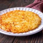 Original krosse Kartoffel-Rösti, auf zwei Arten 15 Kartoffelrösti auf Teller