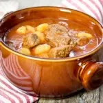 Gulaschsuppe-paprika-kartoffeln