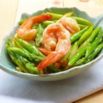 spargelsalat-gruen-garnelen-rezept-shrimps