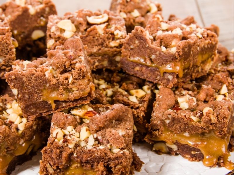 gefüllte-karamellbrownies