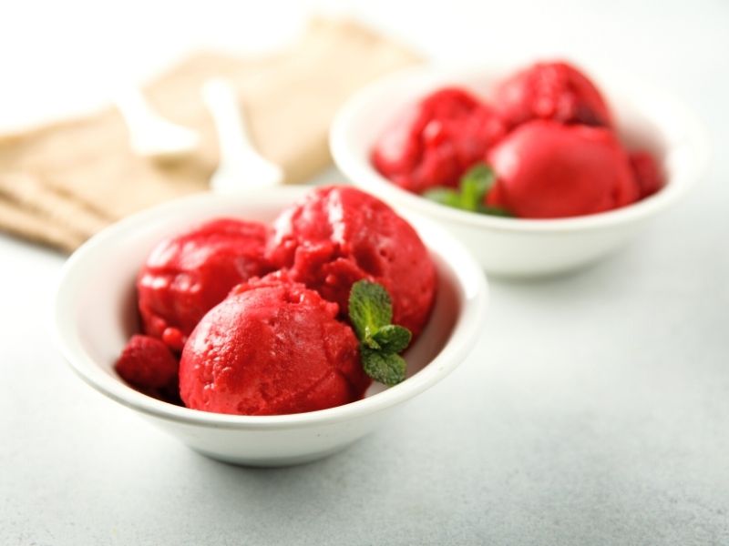 Selbstgemachtes Himbeer-Sorbet 1