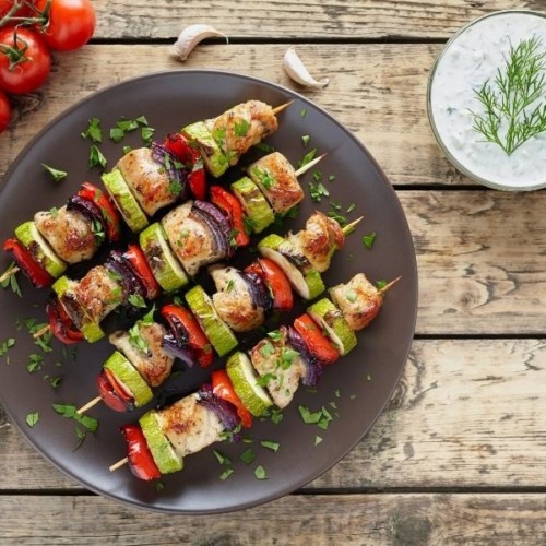 Putenspieße mit Zucchini und Tomaten - Oma Kocht